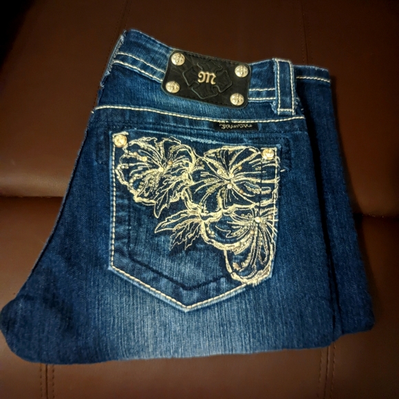 Miss Me Jeans - Picture 1 of 4
